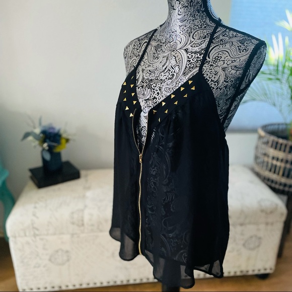 Papaya Tops - 🏷 4/$25 Stud Appliqué Neckline T-Back Chiffon Zip Up Sheer Tank Top Cami